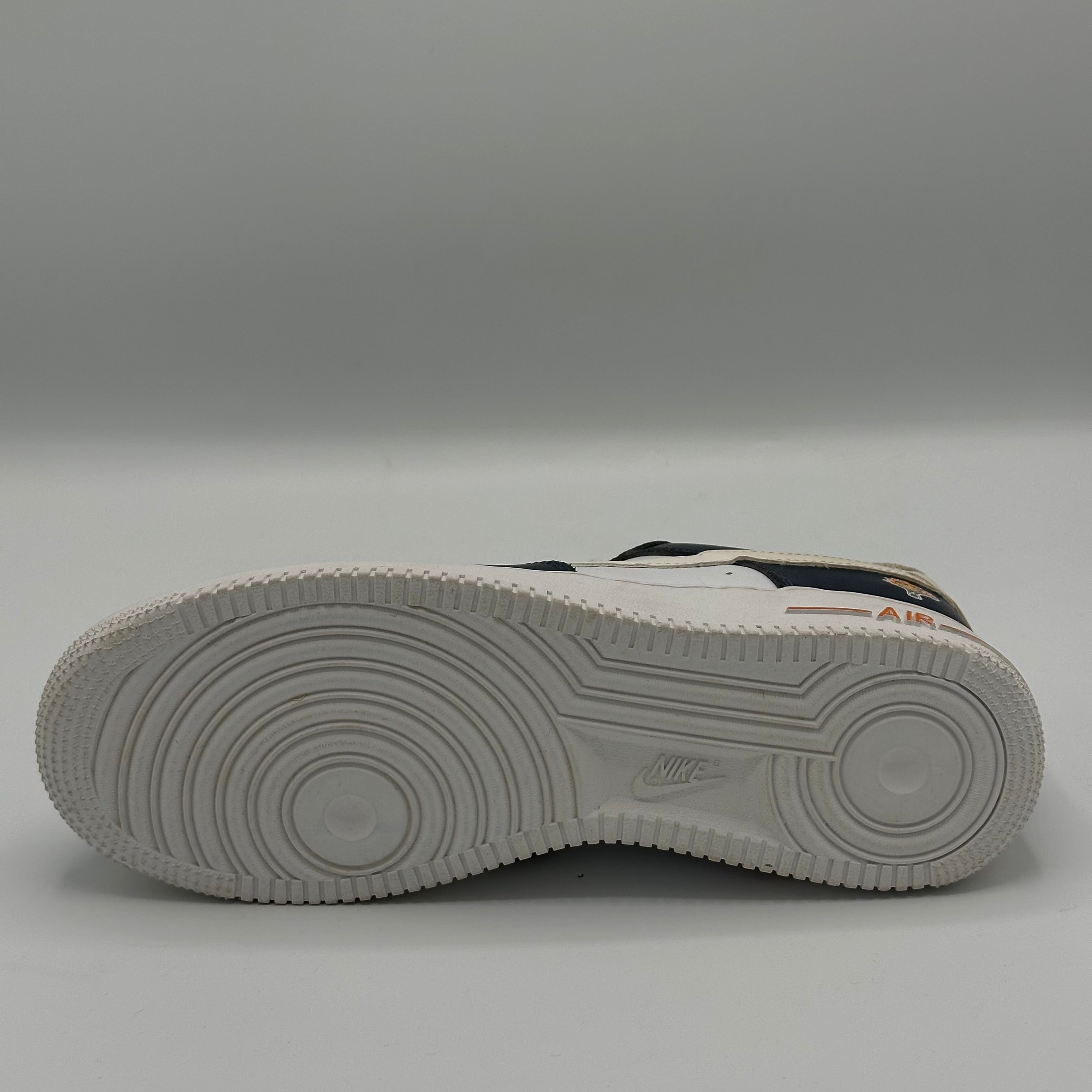NIKE AIR FORCE 1 LV8