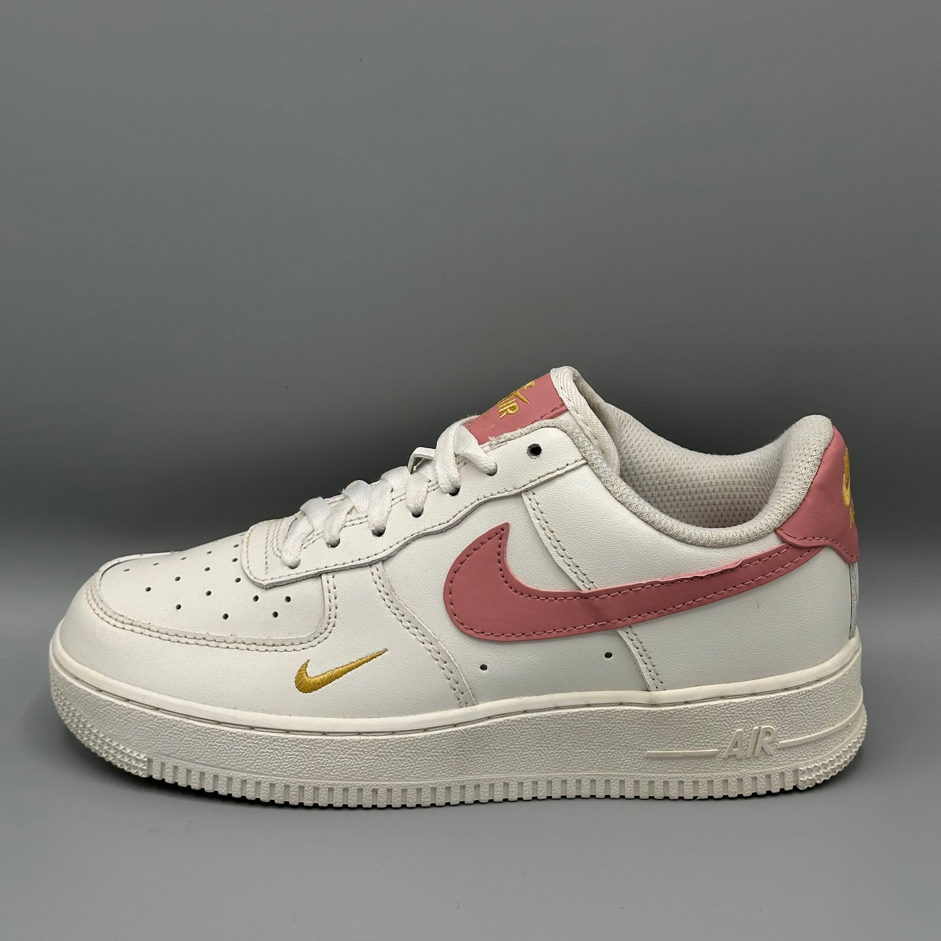 NIKE AIR FORCE 1 '07