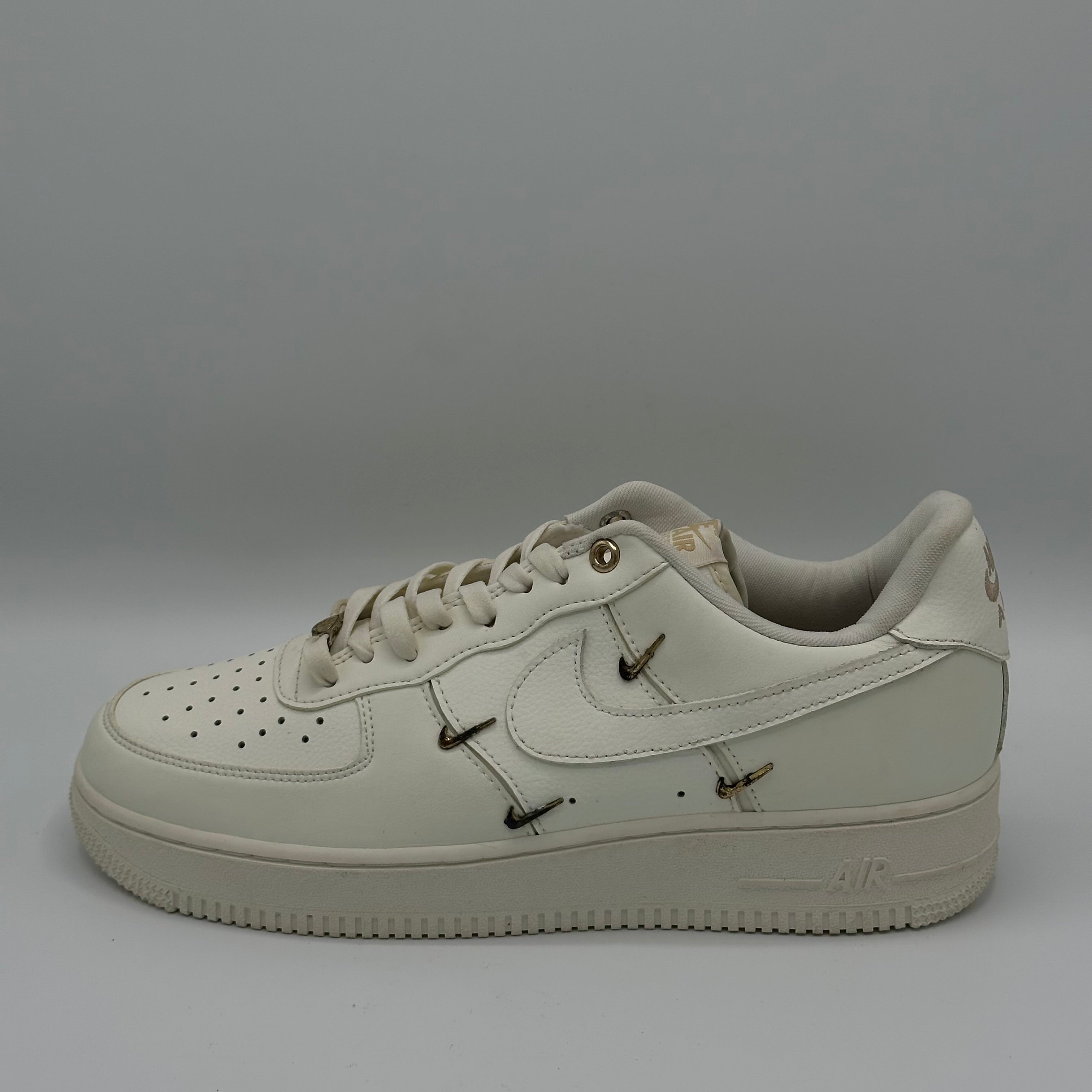 NIKE AIR FORCE 1 '07 LX