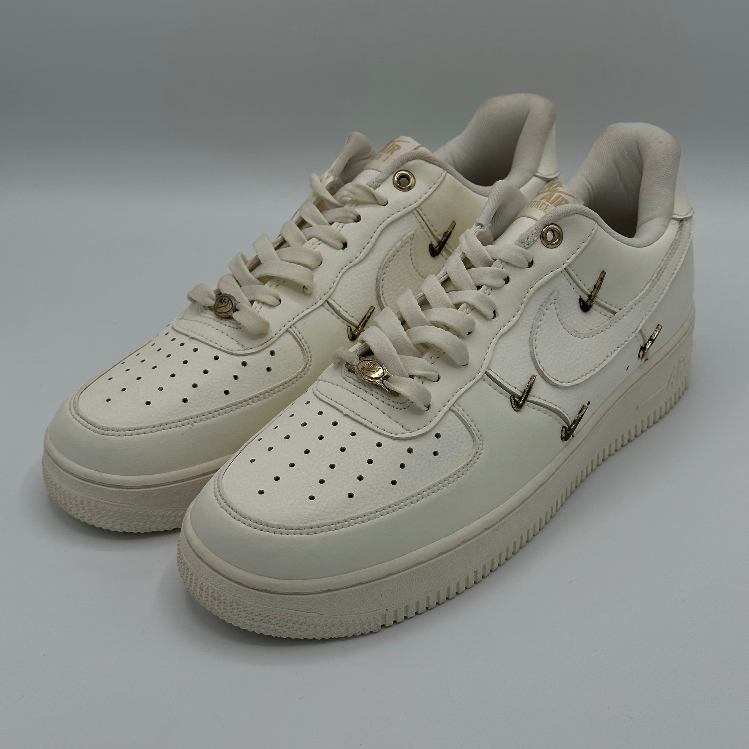 NIKE AIR FORCE 1 '07 LX