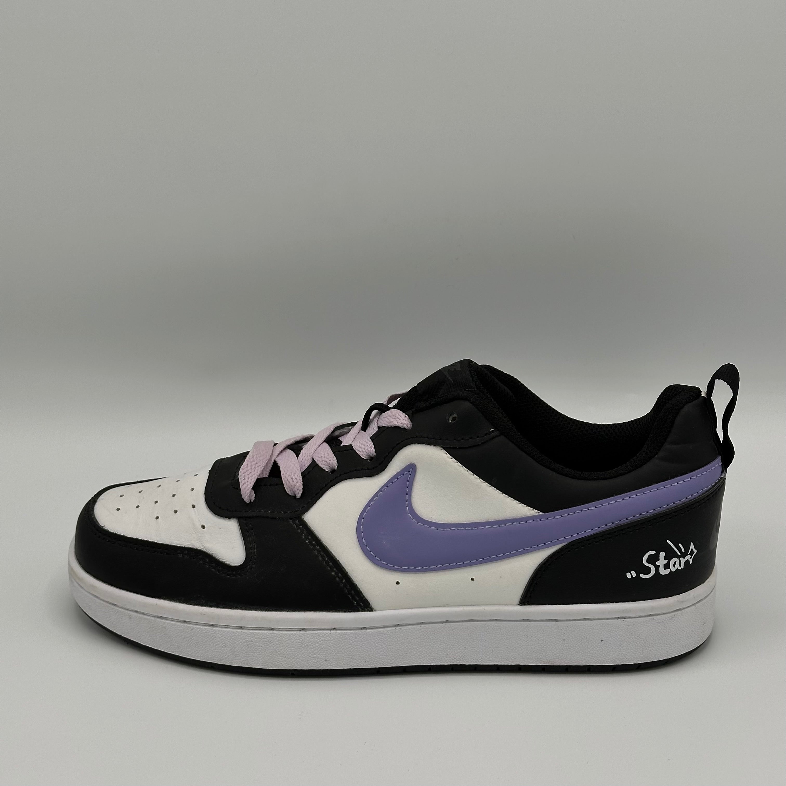 NIKE COURT BOROUGH LOW