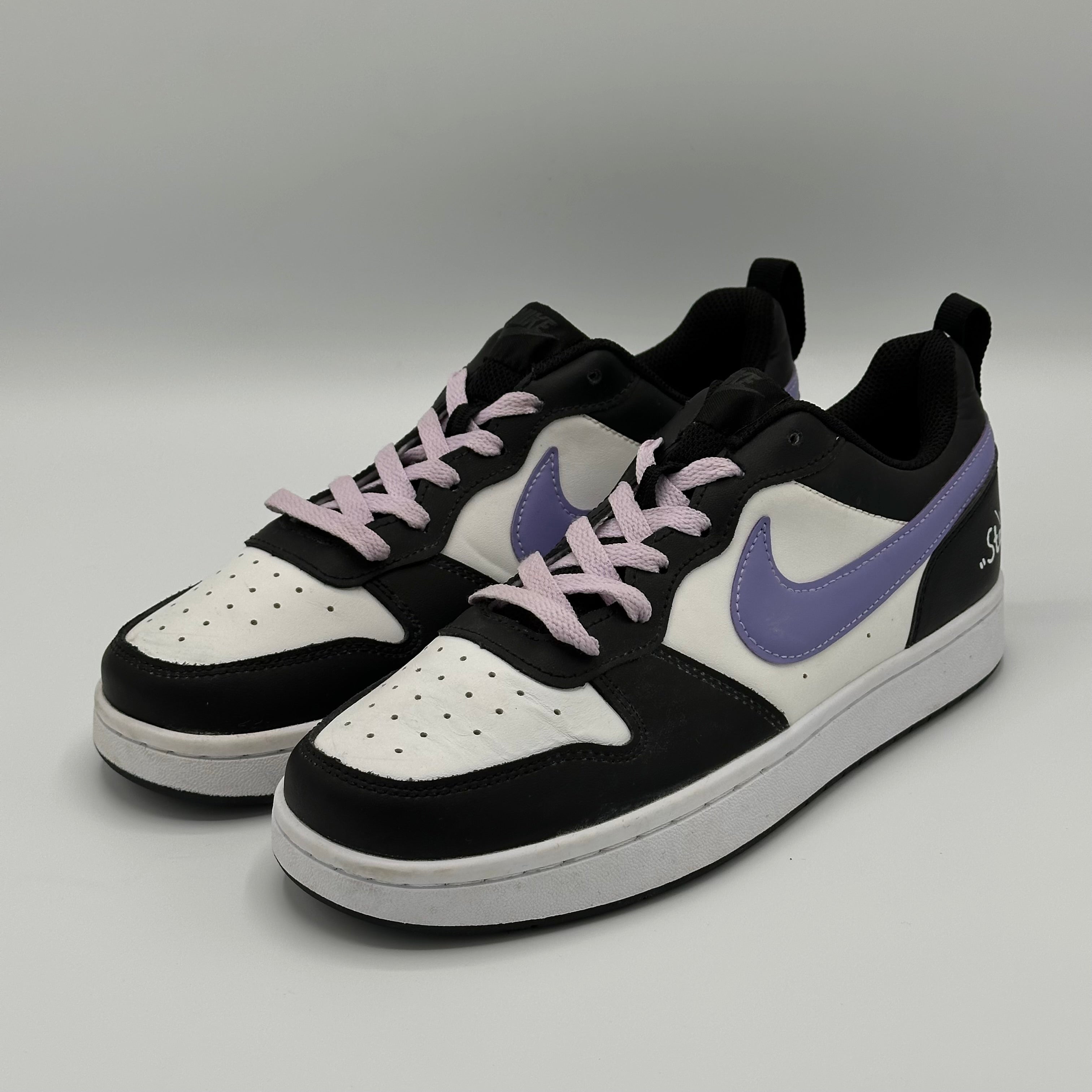 NIKE COURT BOROUGH LOW